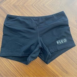 Fleo Size M Black Shorts